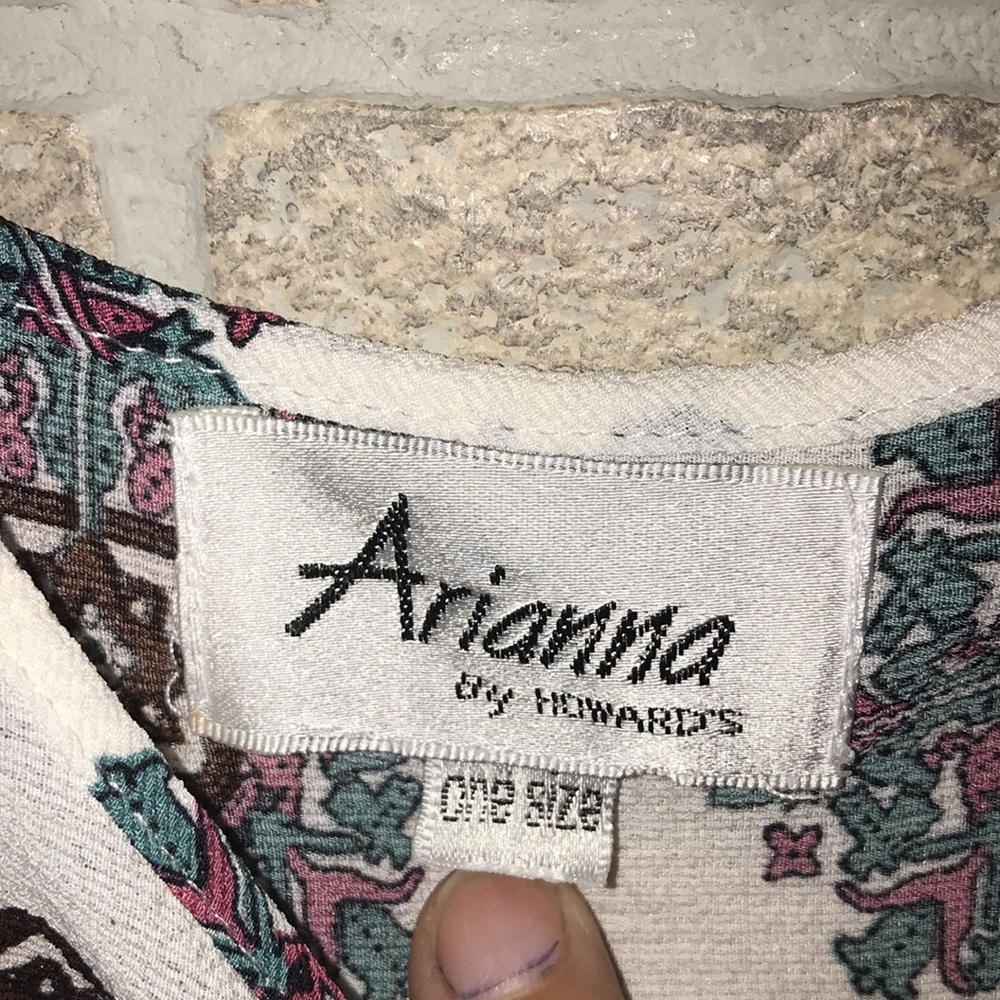 ✅Arianna Cold Shoulder Top - Picture 4 of 6